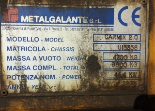 Auto hormigonera, marca Car Mix 2.0, del año 2003,