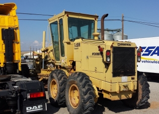 Grader brand Champion, model 720A.