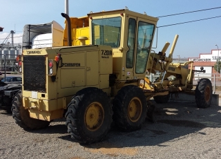 Grader brand Champion, model 720A.