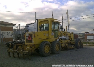 Motoniveladora Komatsu GD 521_A 1E, 1999, 22.238 horas.