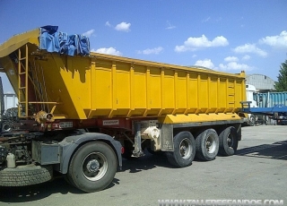 Tipper trailer, steel, 3 axel, air suspension, axle lift, drump brakes, tyres 80%. Year 2004
1.35x2.3x7.7= 24m3