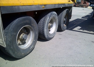 Tipper trailer, steel, 3 axel, air suspension, axle lift, drump brakes, tyres 80%. Year 2004
1.35x2.3x7.7= 24m3