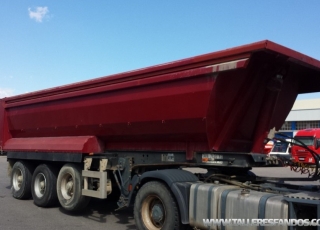 Tipper trailer of 3 axels, pneumatic suspension, drum brakes.