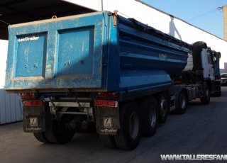 Tipper trailer, brand Lecitrailer, 3 axels, spring suspension, year 2006