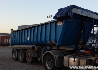 Tipper trailer, brand Montenegro, 3 axels, spring suspension, year 2003