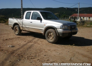 Todoterreno usado marca Ford Rnager Pick Up, 4x4, del año 2004.