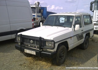 Todoterreno Nissan Patrol de 3 puertas.