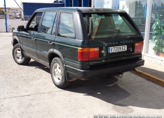 Todoterreno Range Rover 2.5 LP con motor BMW de 136cv, con 234.382km, año 1995.