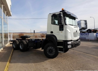 New IVECO ASTRA HD9 64.45, 6x4 of 450cv, Euro 6 with manual gearbox.