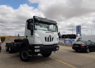 New IVECO ASTRA HD9 64.50, 6x4 of 500cv, Euro 6 with manual gearbox.