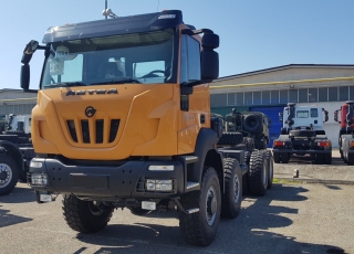 15 unidades nuevas ASTRA HHD9 86.48. 8x6, 480cv, Euro 3.
Motor Iveco Cursor 13 automáticos con intarder.
Versión HHD9, Heavy Heavy Duty de 3 metros de anchura, hasta 63Tn de GVW y una GCW de 250Tn.