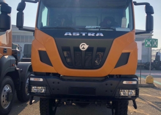 15 unidades nuevas ASTRA HHD9 86.48. 8x6, 480cv, Euro 3.
Motor Iveco Cursor 13 automáticos con intarder.
Versión HHD9, Heavy Heavy Duty de 3 metros de anchura, hasta 63Tn de GVW y una GCW de 250Tn.