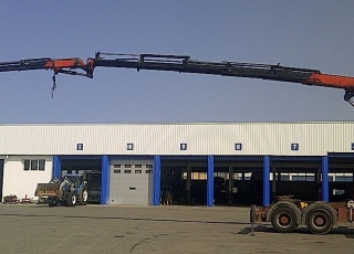 Tractor head IVECO MP720E38HT with crane Palfinger PK44000+JIP.