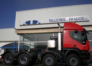 Special Transport tractor head IVECO Trakker AT410T50 8x5