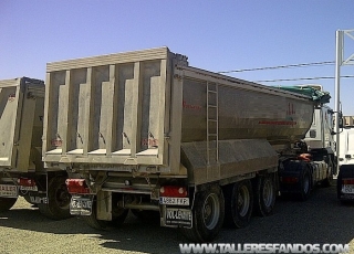 Tractora IVECO AT440S43TP eurotronic con intarder y equipo hidraulico.  Bañera de basculante de Aluminio de 3 ejes.  VENDIDO