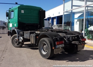 Cabeza tractora MAN 19.414FLT, 4x4, manual , con cama y con 755.200km