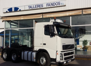 Tractora para transporte especial VOLVO FH16 6X4 TR2 550 para 120Tn de arrastre.