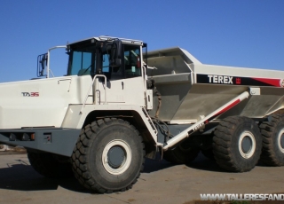 DUMPER TEREX  TA-35, EL CAMIÓN ES DEL AÑO 2004 Y TIENE  9000 HORAS.