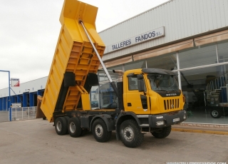 Dumper de ocasión marca ASTRA HD8 86.56, 8x6, manual, año 2007, caja cuadrada de 20m3.