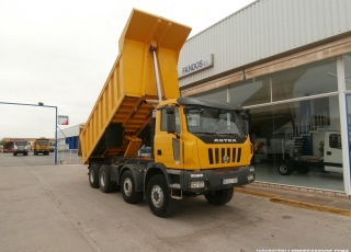 Dumper de ocasión marca ASTRA HD8 86.56, 8x6, manual, año 2007, caja cuadrada de 20m3.