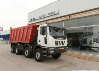 Dumper de ocasión marca ASTRA HD8 86.56, 8x6, manual, año 2007, caja cuadrada de 20m3.