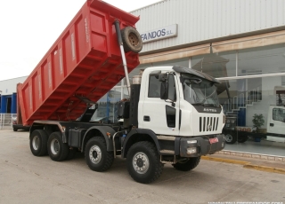 Dumper de ocasión marca ASTRA HD8 86.56, 8x6, manual, año 2007, caja cuadrada de 20m3.