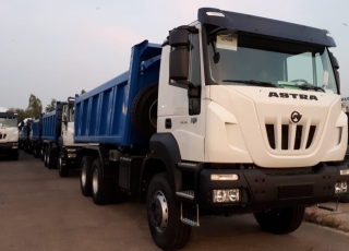 New truck ASTRA HD9 64.38, 380hp, Euro3, manual.
With tipper box Gervasi of 16m3.