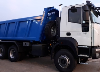 New truck ASTRA HD9 64.38, 380hp, Euro3, manual.
With tipper box Gervasi of 16m3.