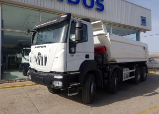 New IVECO ASTRA HD9 84.50, 8x4 of 500cv, Euro 6 with automatic gearbox.
With Meiller box of 18m3.