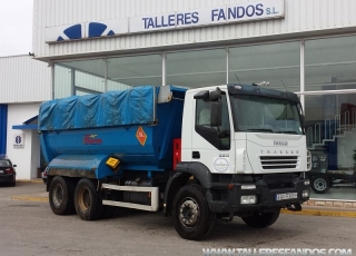 Dumper IVECO AD380T35, 6x4, del año 2006, 166.000km