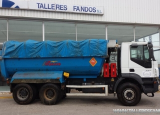 Dumper IVECO AD380T35, 6x4, del año 2006, 166.000km