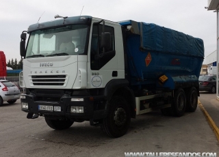 Dumper IVECO AD380T35, 6x4, del año 2006, 166.000km