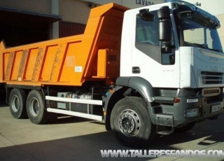 Dumper IVECO AD380T36, 6x4, fabricad en 2007, 72.000km