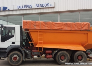 Dumper IVECO AD380T38, 6x4, del año 2005