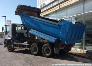 Dumper IVECO AD380T44, 6x4, año 2007, 156.187km, en muy buen estado.