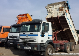 Dumper IVECO MP380E38H, 6x4, manual, del año 2001