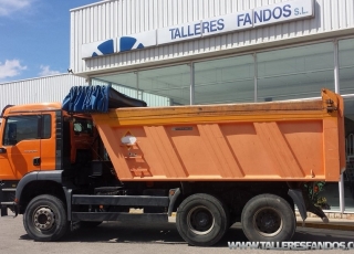 Dumper MAN TGA 360A, 6x4 del año 2004, con caja Meiller con sobrelateral, 16m3