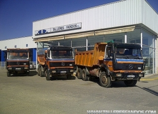 Three used tipper brand Mercedes, 2 models 2629AK 6x6, one model 2635AK 6x6, years 1989 and 1991.