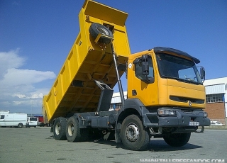 Dumper Renault Kerax 400.34, 6x4, Euro 2, no es DCI, es el mecánico