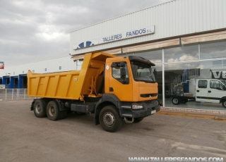 Dumper Renault Kerax 400.34, 6x4, Euro 2, no es DCI, es el mecánico