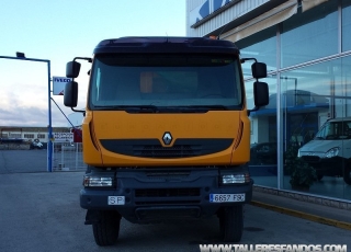 Dumper Renault Kerax 410.35 dxi, motor volvo, Euro 4, 6x4, año 2006, 139.928km, caja Meiller.