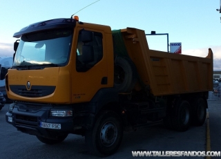 Dumper Renault Kerax 410.35 dxi, motor volvo, Euro 4, 6x4, año 2006, 139.928km, caja Meiller.