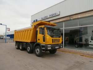 Entrega de dumper de ocasión  Iveco ASTRA HD8 86.56