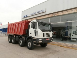 Entrega de dumper de ocasión Iveco ASTRA HD8 86.56